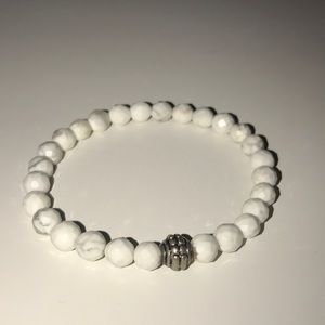 Howlite calming stone bracelet